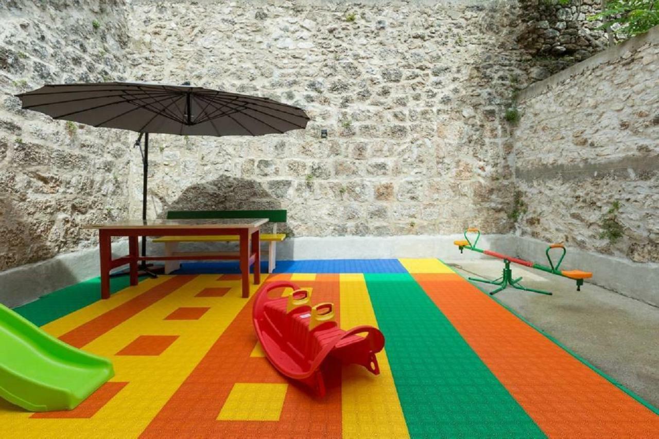 Villa Secret Gardens Mostar Bagian luar foto